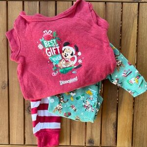 Disney Disneyland Mickey Mouse Christmas Holiday Pajama Set